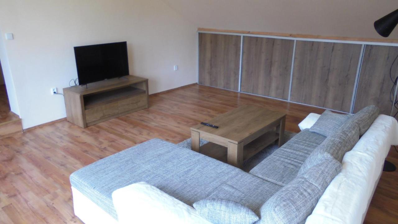 Apartman Aya Janov nad Nisou Εξωτερικό φωτογραφία
